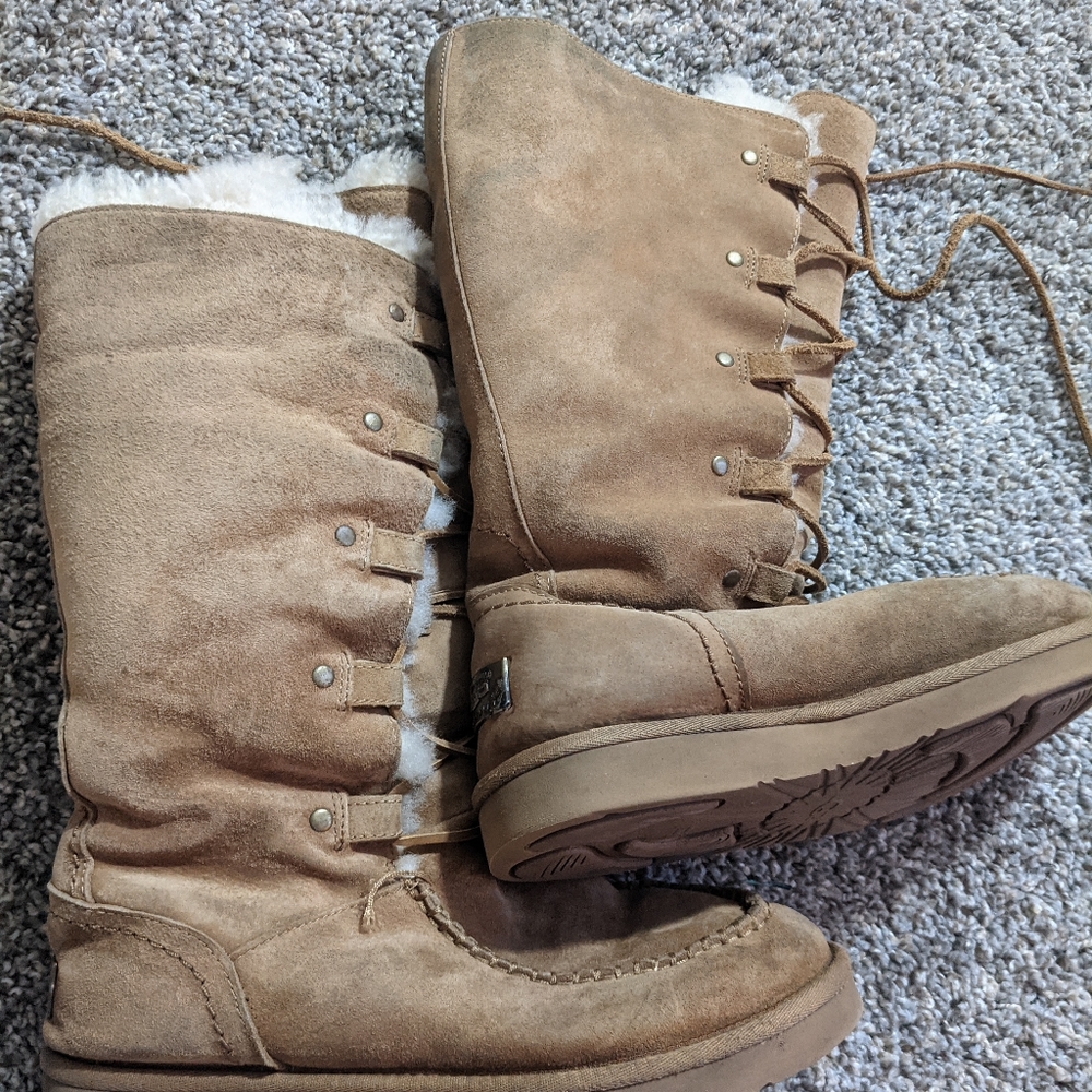 Ugg Appalachian womens boots size 9